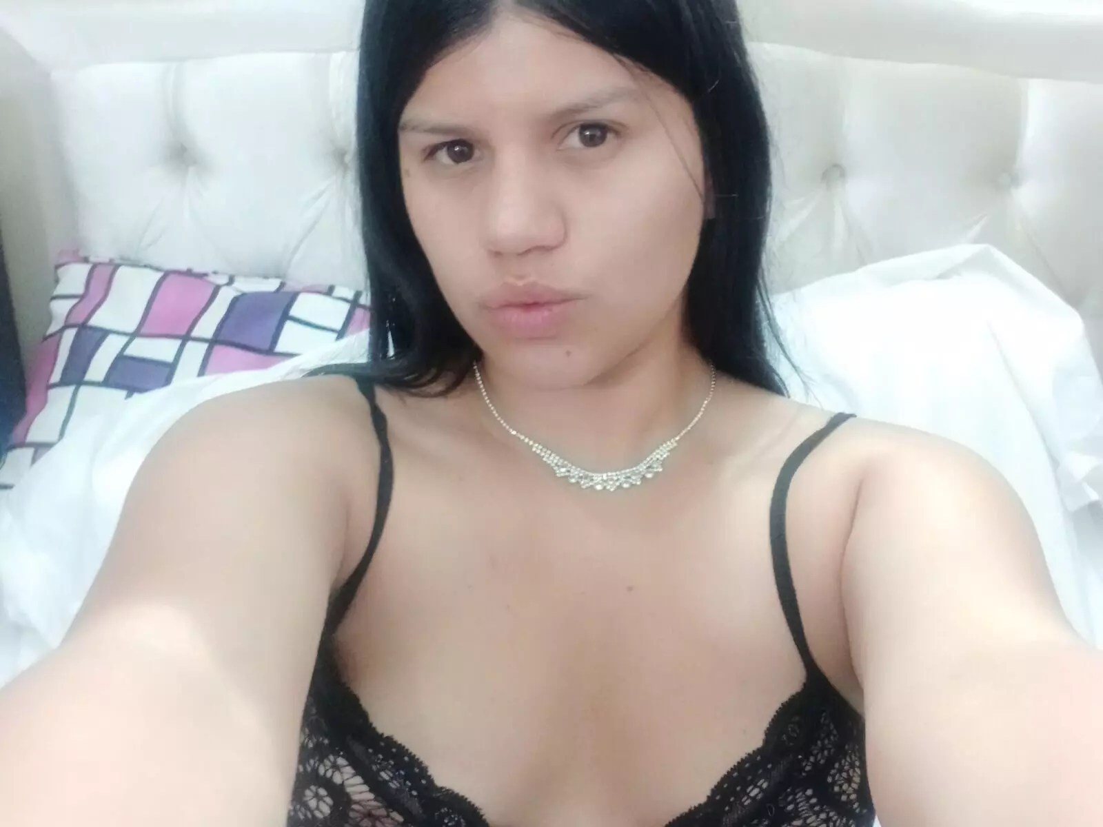 AlishaCheers livejasmin