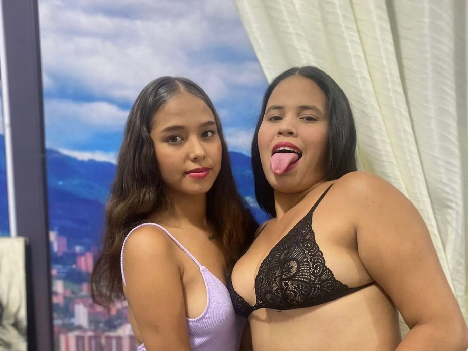 SusanAndNatasha livejasmin