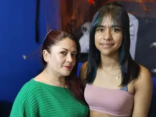 ZoeAndKataleya livejasmin